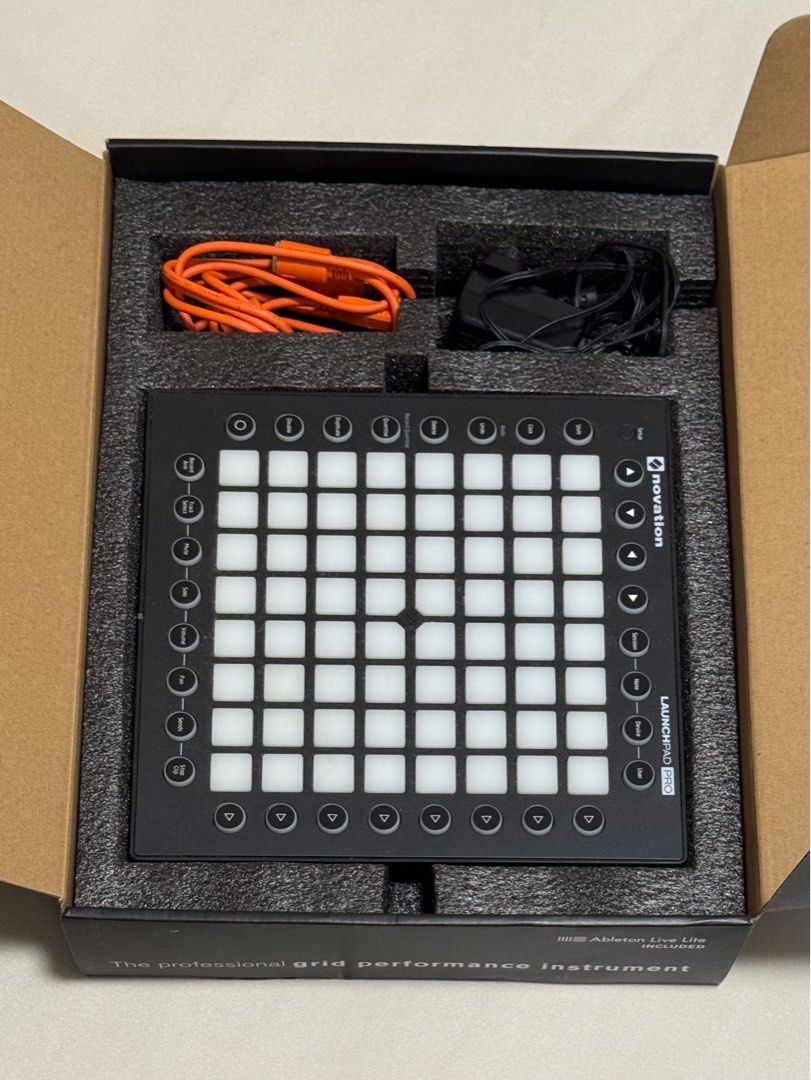 Novation Launchpad Pro 64-pad Grid Controller (NOVLPD03) （分類：其他音響配件及設備）位於 Hong Kong。 由 kithiiii 提交（商品編號 1374574615，圖片 3）。簡介： Opened- never used https://novationmusic.com/products/launchpad-pro 有單有盒。