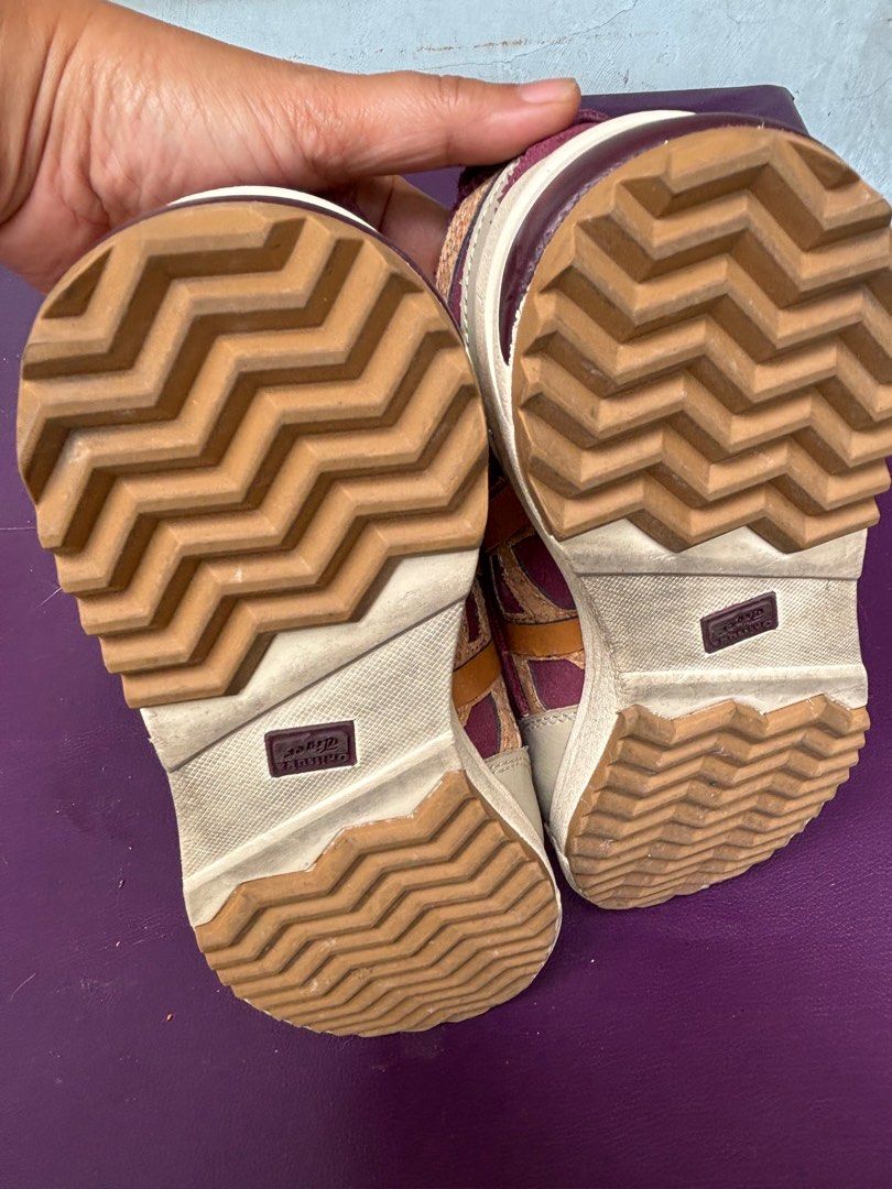 Onitsuka sneakers (Category: Sneakers) located in Quezon City. Submitted by docbebang (Listing ID 1374524521, Image 3). Description: .
