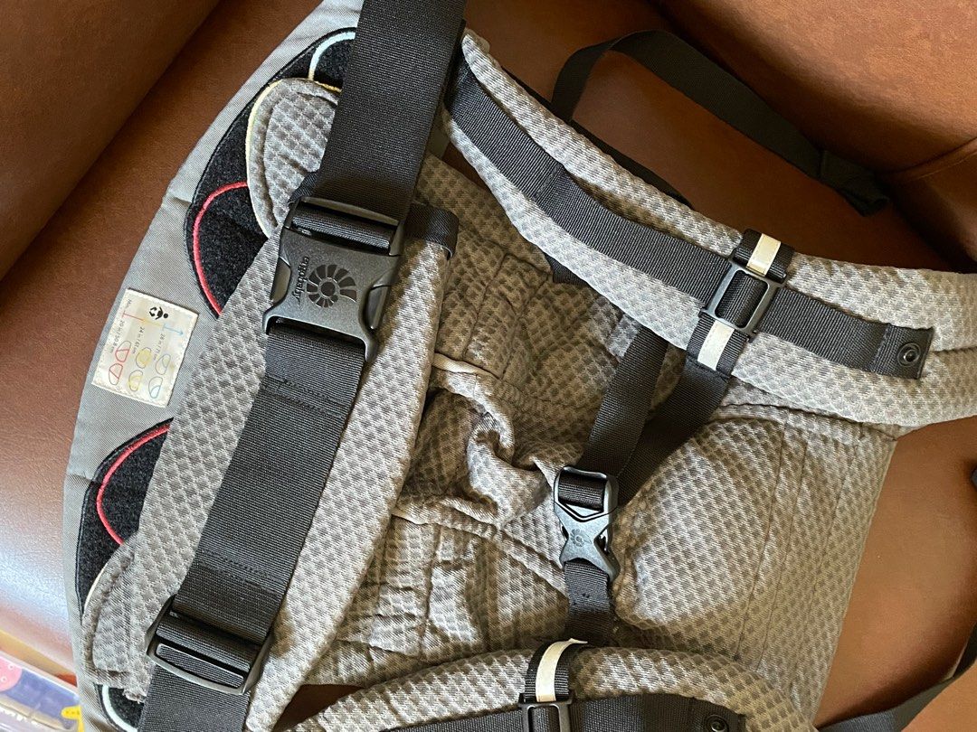 Original ERGObaby Adapt (Category: Babies & Kids Fashion) located in Legazpi City. Submitted by setbc (Listing ID 1374576551, Image 3). Description: Ergo Baby Adapt Soft Flex Mesh in Graphite Grey Newborn to toddler ‼️ 🍼Adjustable from newborn to toddler Crossable shoulder straps for a personalized fit 🍼Lumbar support for extra back comfort 🍼3.2-20kg (~0-48m), Machine washable, Breastfeed in Carrier 🍼Supports 3 carrying position ✅ bought at e