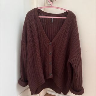 (Category: ) located in . Submitted by thriftlee (Listing ID 1374606833, Image 1). Description: .