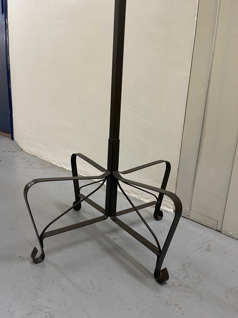 Rack (Category: Hooks & Hangers) located in Singapore. Submitted by 57149123111 (Listing ID 1374650853, Image 3). Description: .