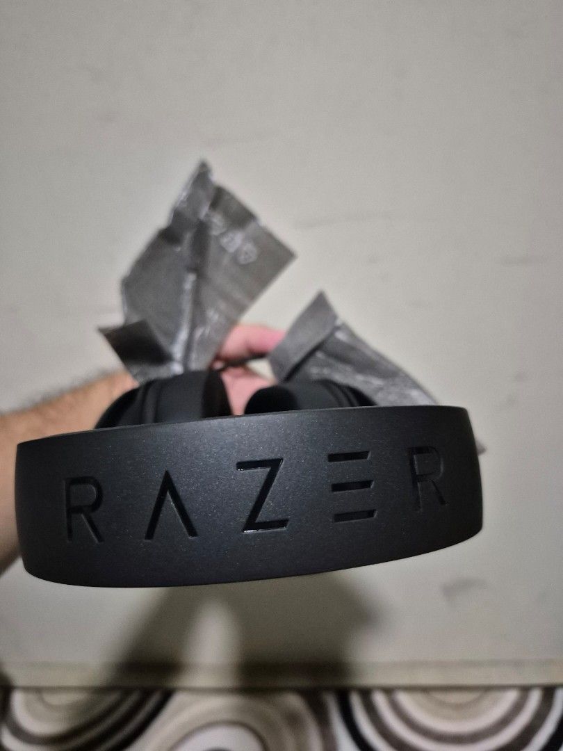 Razer RZ04-0375 (Category: Headphones & Headsets) located in Singapore. Submitted by amendozaj07588 (Listing ID 1374650748, Image 3). Description: Selling my Razer Wired Headset CONFIRMED Never been used. Box was thrown out coz suppose to send internationally but got other plans. WYSIWYG. $50 Meet up at Jurong Point mall.