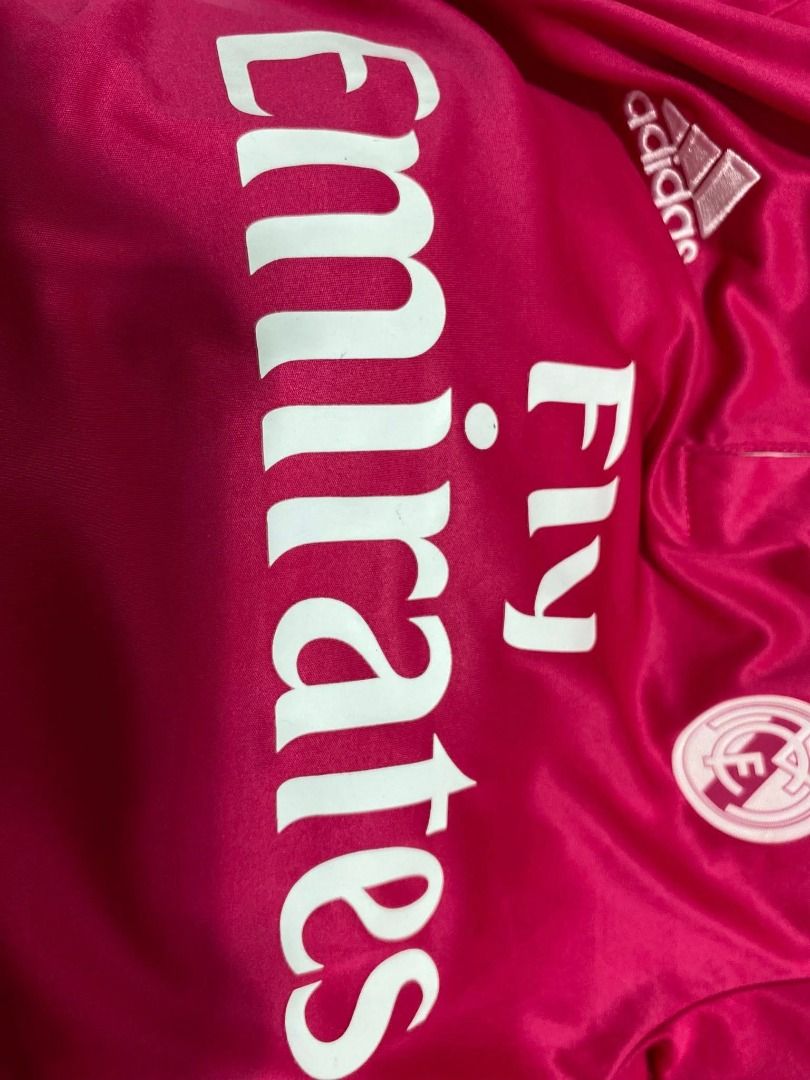 Real Madrid 2014-2015 Adidas Pink Away shirt #10 JAMES SIZE S (Category: Tshirts & Polo Shirts ) located in Caloocan City. Submitted by mandmsbrandedthrifts (Listing ID 1374585726, Image 3). Description: ⚽ Real Madrid Third Jersey 2014/15 (Pink - #10 James Rodríguez) ⚽ 📏 Size: Small (S) – Slim fit 📐 Approx. Measurements: Length: 27.9" Width: 19.5" Sleeve: 9.5" 🔥 Rare and eye-catching 2014/15 Real Madrid third kit in vibrant pink, featuring #10