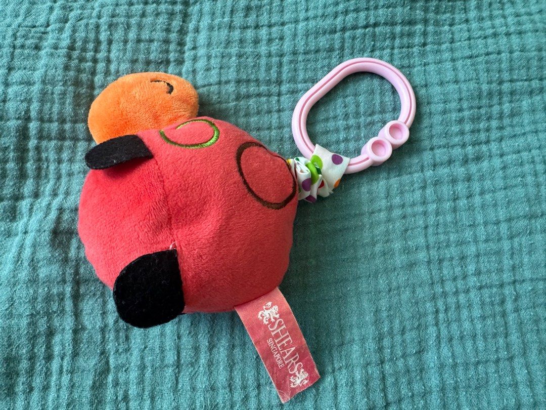 Shears buzzing stroller bug (Category: Infant Playtime) located in Singapore. Submitted by ioseg (Listing ID 1374560360, Image 1). Description: Great entertainment for young baby/ infant.
