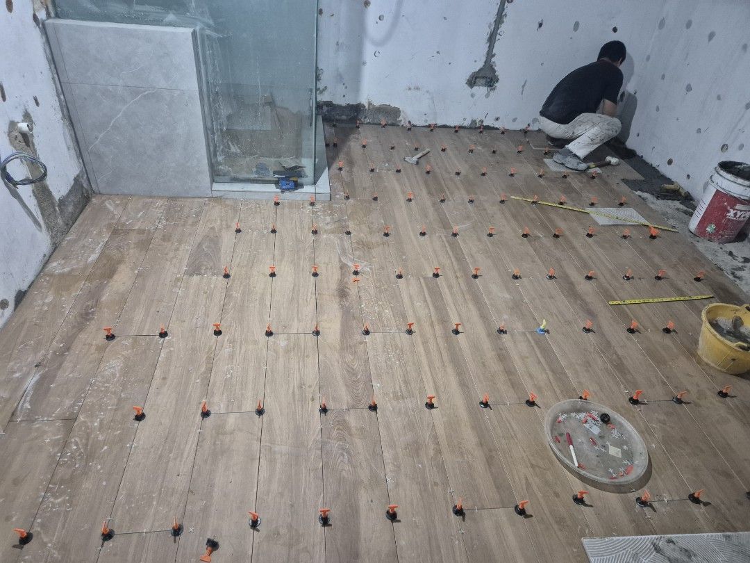 Tiling work62863076258306116
