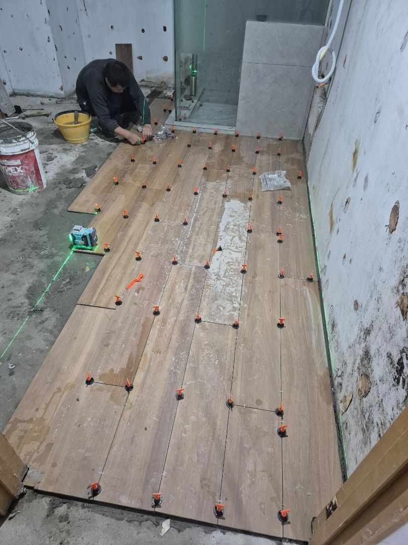 Tiling work62863076258306112