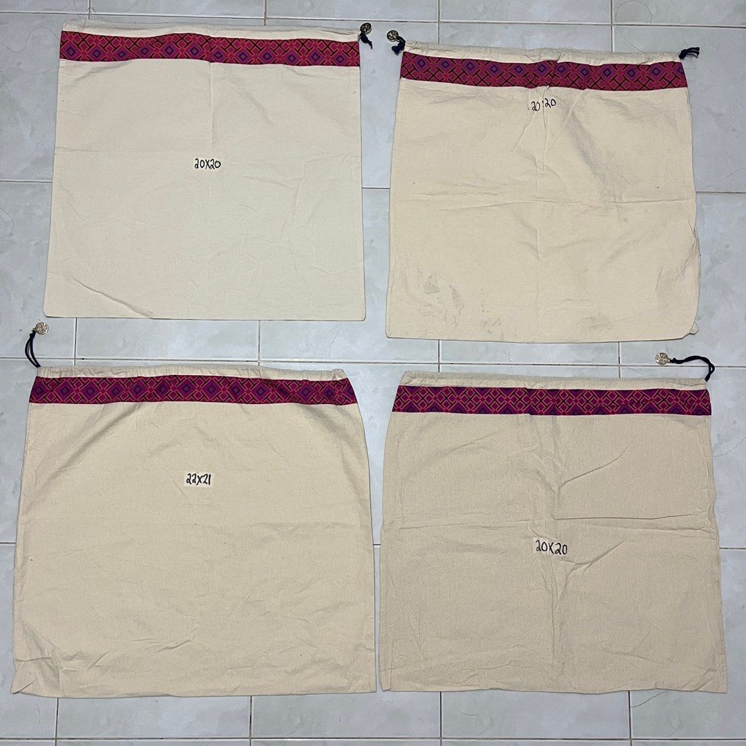 Tory Burch Dust Bag (Category: Luxury Bags & Wallets) located in Butuan. Submitted by dfgthriftology2.0 (Listing ID 1374552742, Image 1). Description: .
