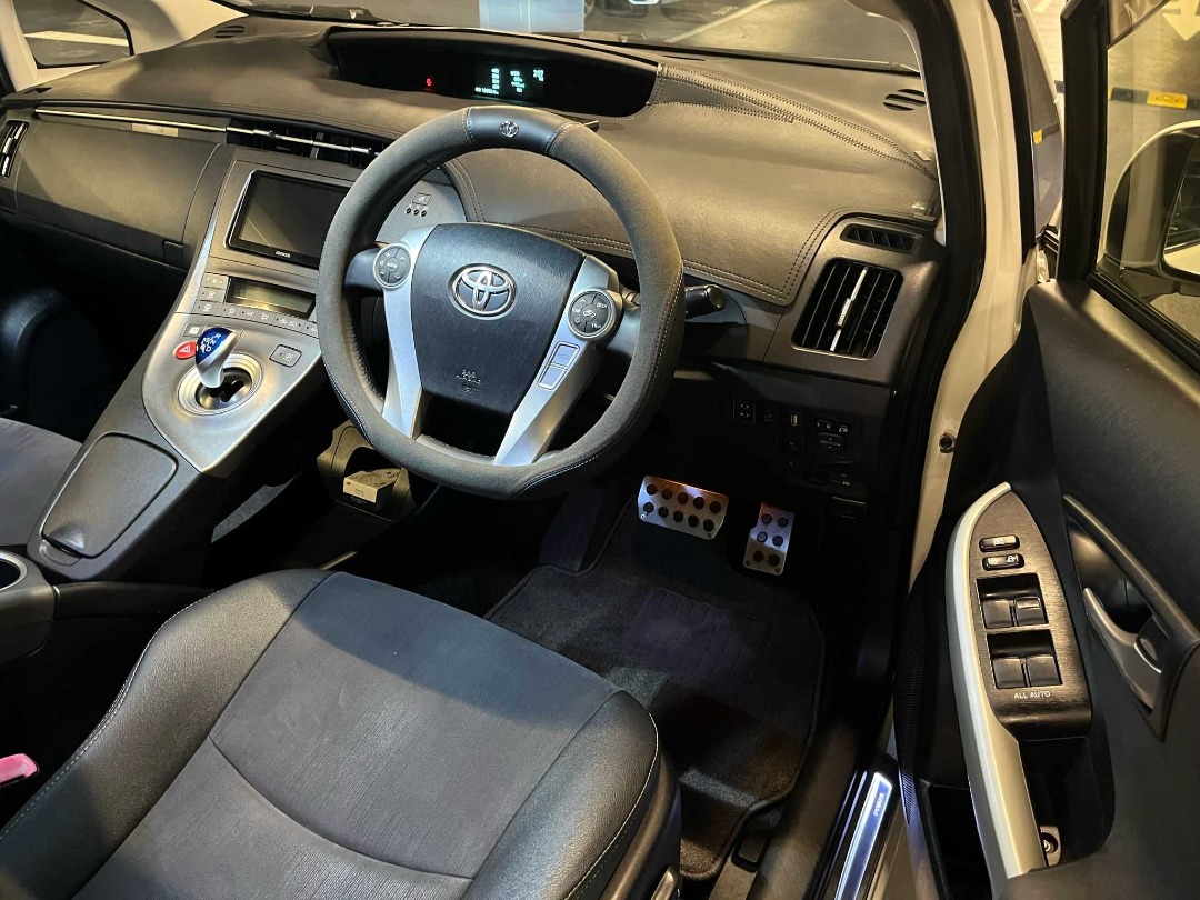 Toyota PRIUS 1.8 HYBRID Auto62863128418434113
