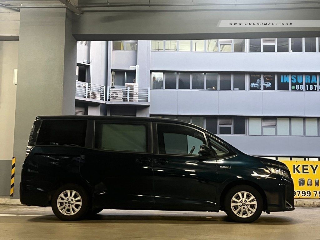 Toyota Voxy Hybrid 1.8 V 7-Seater (A)62886405630850111