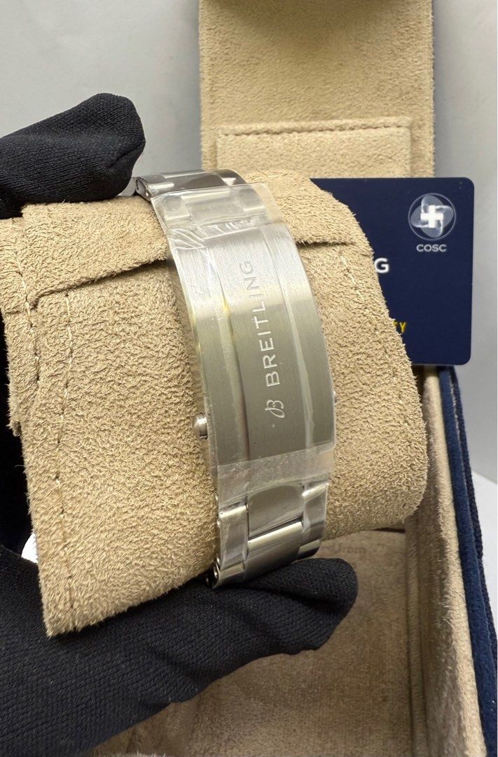 (UNUSED) Breitling Avenger (Category: Luxury Watches) located in Makati City. Submitted by itsyourwatches (Listing ID 1374544042, Image 2). Description: Price :P235,000 Model :Avenger Reference No. :A17328101C1A1 Year :2024 (UNUSED) Caliber :Breitling 17 Movement :Automatic Dial :Black Case :42mm, Steel Bezel :Steel Bracelet :Steel Box :Yes Papers. :Yes.