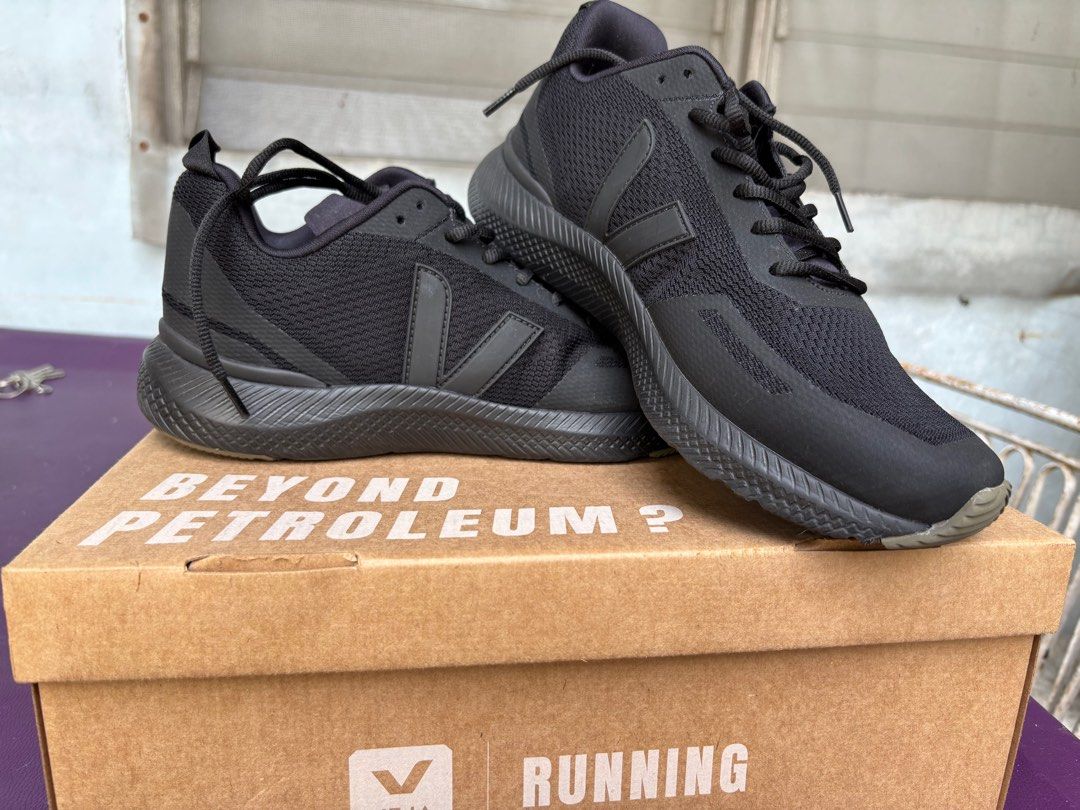 VeJa Impala (Category: Sneakers) located in Quezon City. Submitted by docbebang (Listing ID 1374525578, Image 1). Description: .