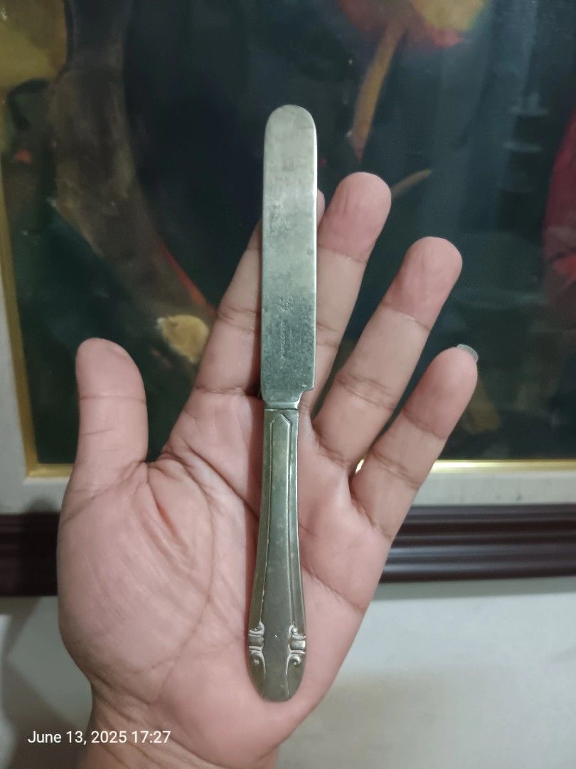 Vintage Nickel Silver butter knife (Category: Knives & Chopping Boards) located in Bulacan. Submitted by bustardete22447 (Listing ID 1374607697, Image 2). Description: location STA MARIA BULACAN courier Flash express.