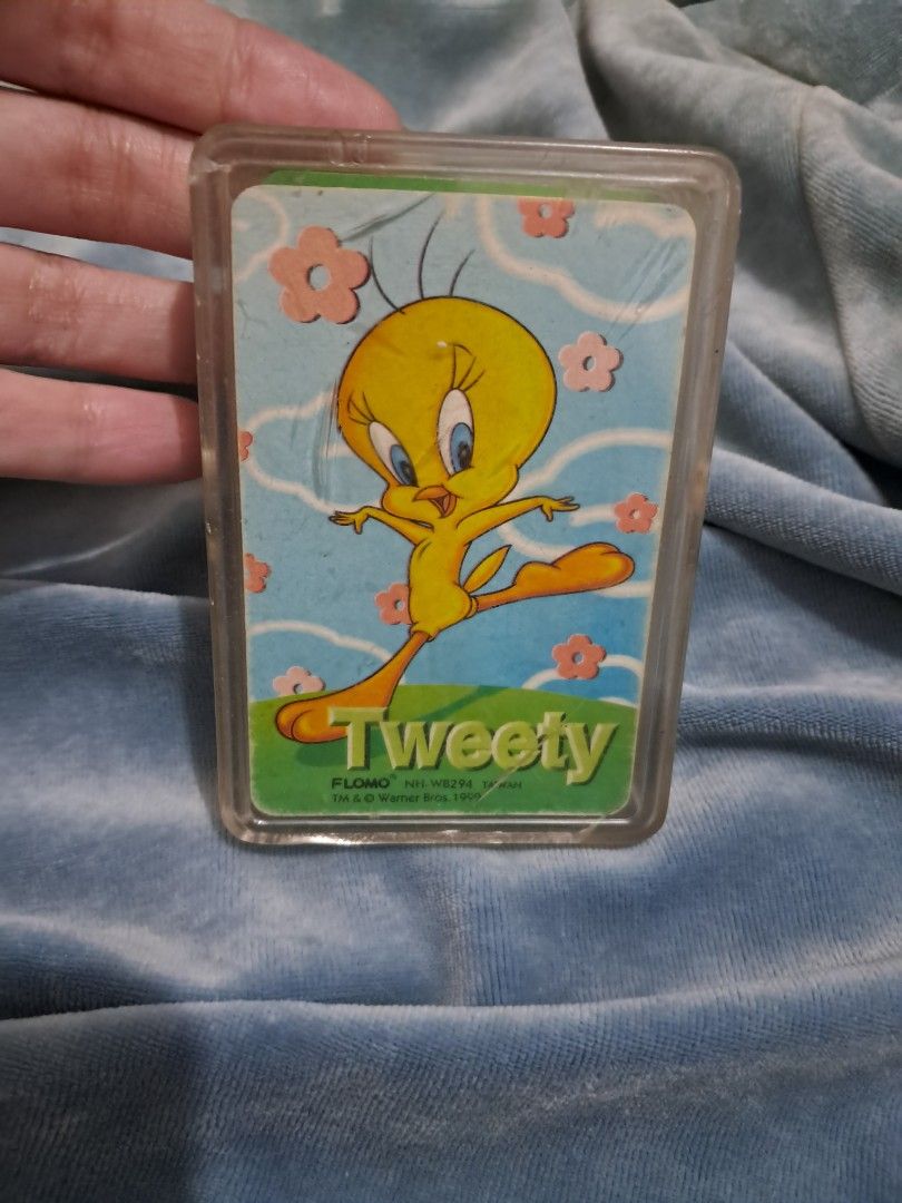 Vintage Tweety Bird Card Deck (Category: Vintage Collectibles) located in Quezon City. Submitted by kate_168 (Listing ID 1374527547, Image 1). Description: Vintage Tweety Bird Card Deck Flomo Taiwan 1999 Warner Bros. MOP: Gcash or Cash upon in-person pick-up Delivery: c/o buyer Location: Quezon City.