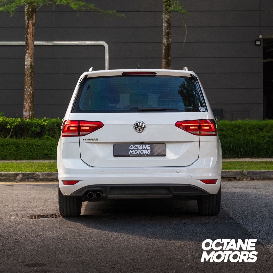 Volkswagen Touran 1.4A TSI Comfortline Sunroof Auto62885346996739112