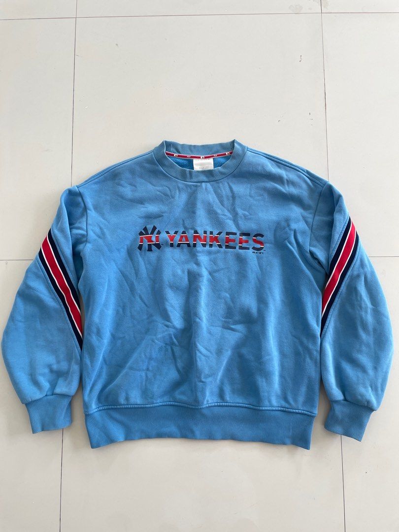 Yankees sweater (Category: Coats, Jackets and Outerwear) located in Binan City. Submitted by vintagedrops (Listing ID 1374643728, Image 1). Description: With minor stains 24x26.5 Med to large 450 pesos only!.