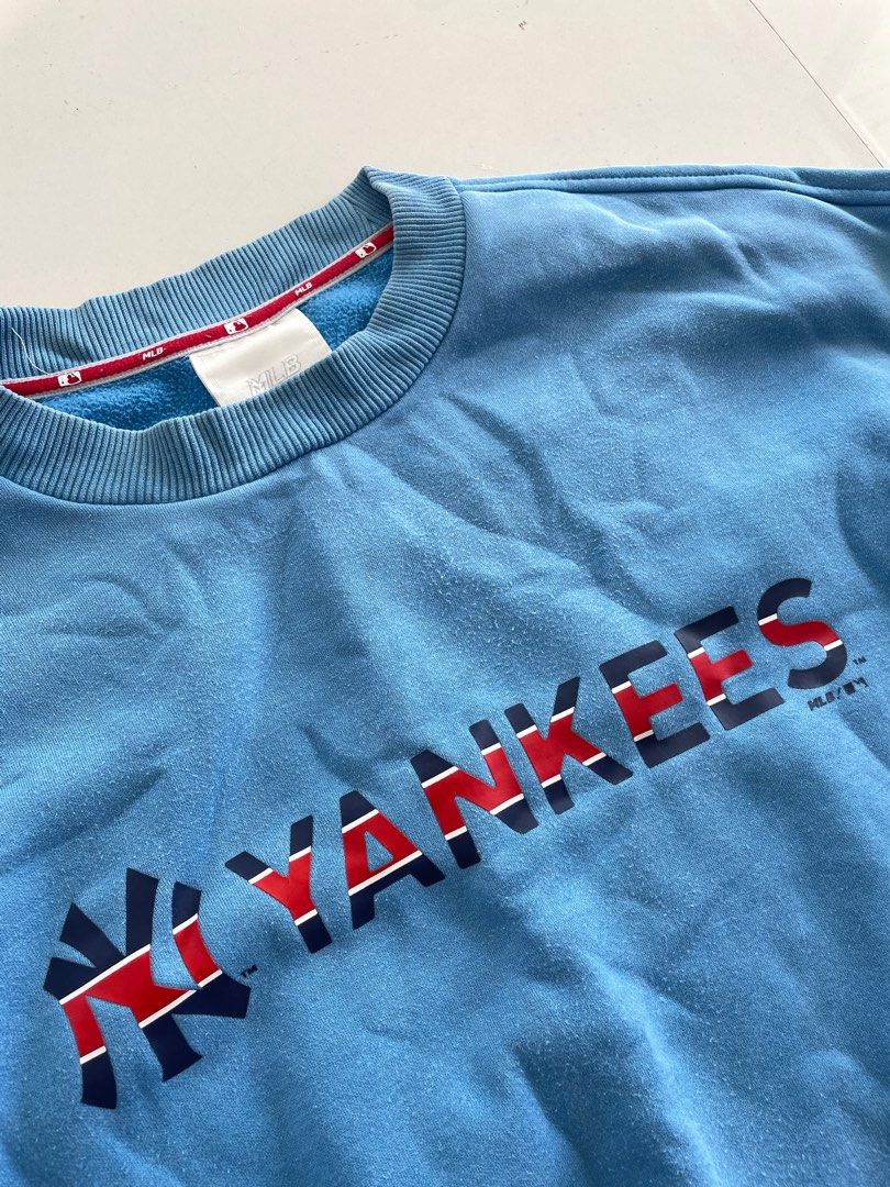 Yankees sweater (Category: Coats, Jackets and Outerwear) located in Binan City. Submitted by vintagedrops (Listing ID 1374643728, Image 2). Description: With minor stains 24x26.5 Med to large 450 pesos only!.