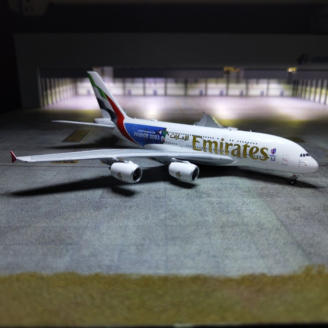 Emirates A380 2023 edition 1:400 scale aircraft model