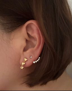 (Category: ) located in . Submitted by coco_closet (Listing ID 1374708562, Image 1). Description: .