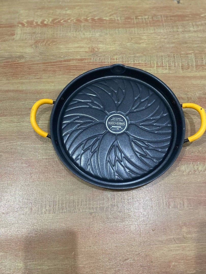 28CM SURPLUS LOCK N LOCK COOKING PAN (Category: Cookware & Accessories) located in Manila. Submitted by bernadette62551 (Listing ID 1374710947, Image 2). Description: .