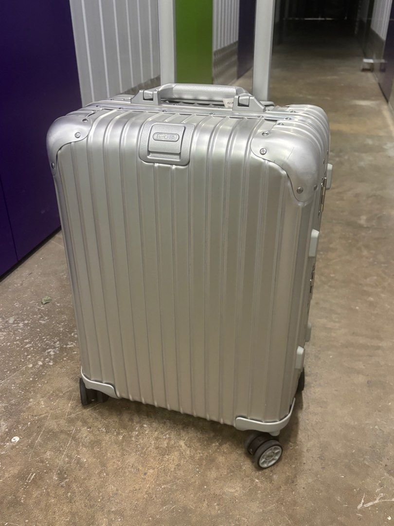 35L RIMOWA Topas Cabins size, Hobbies & Lifestyle, Travel, Luggage