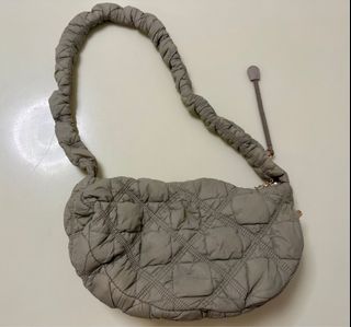 （分類：）位於 。 由 sellfishy 提交（商品編號 1374708750，圖片 1）。簡介： 。