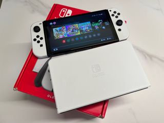 （分類：）位於 。 由 KinabaluMT 提交（商品編號 1374842707，圖片 1）。簡介： 。