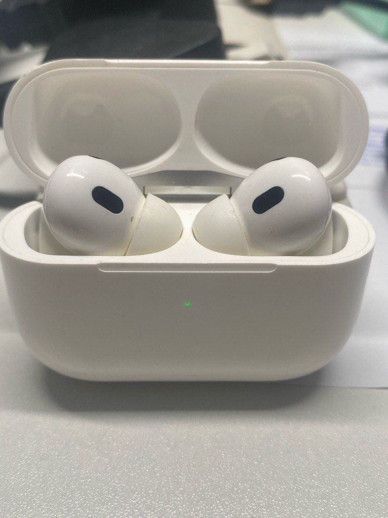 Airpods Pro 2 Replica (Category: Earphones) located in Singapore. Submitted by parmesan_cheese1 (Listing ID 1374754659, Image 1). Description: Working perfectly fine ‼️‼️This earbuds can have support apple control panel HOWEVER THE NOISE CANCELLING FEATURE IS NOT THERE‼️‼️.
