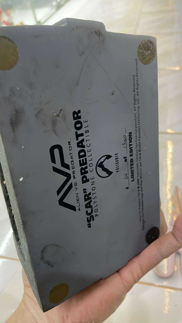 Alien vs Predator Palisades (Category: Action & Battle Toys) located in Quezon City. Submitted by livedragon.19e1dc (Listing ID 1374816093, Image 2). Description: AVP Alien vs Predator Palisades Play With It.