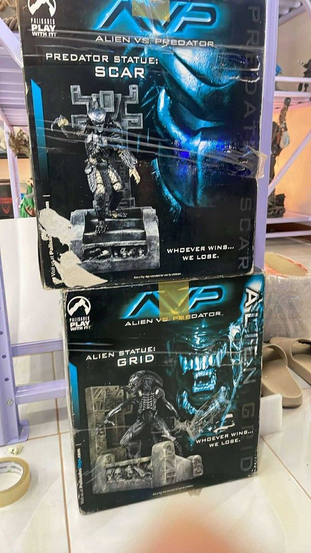 Alien vs Predator Palisades (Category: Action & Battle Toys) located in Quezon City. Submitted by livedragon.19e1dc (Listing ID 1374816093, Image 1). Description: AVP Alien vs Predator Palisades Play With It.