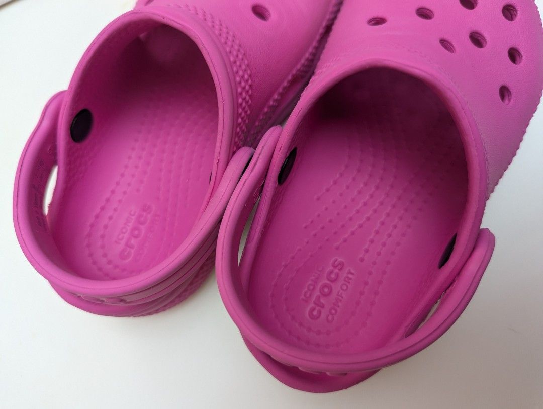 CLEARANCE SALE Authentic Crocs C9 Pink (Category: Babies & Kids Fashion) located in Manila. Submitted by declutter_777 (Listing ID 1374736673, Image 3). Description: RFS outgrown.