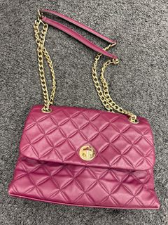 (Category: ) located in . Submitted by dd__preloved (Listing ID 1374882165, Image 1). Description: .