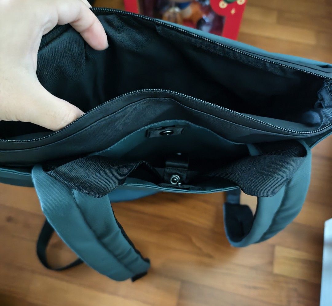 Backpack (Category: Backpacks) located in Singapore. Submitted by chou_tzuyu (Listing ID 1374767197, Image 3). Description: brand new able to fit laptop inside alot of compartments pm for more info.