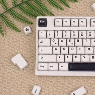 (Category: ) located in . Submitted by keebs.sg (Listing ID 1374705559, Image 1). Description: .