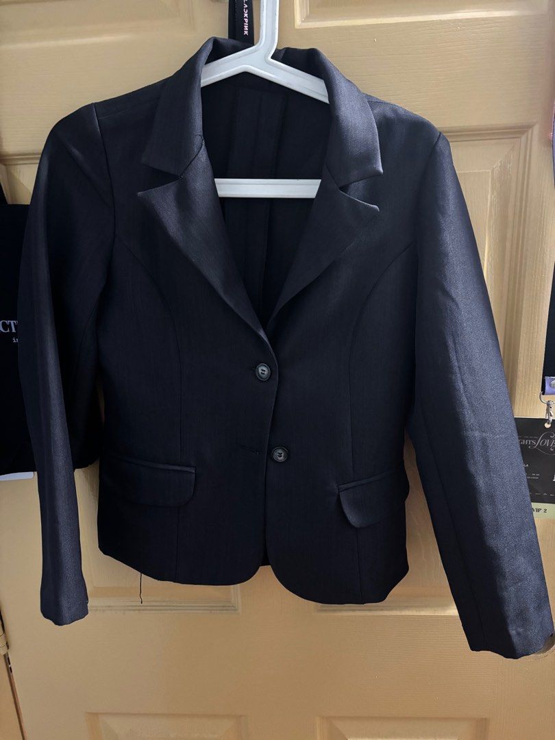 BLACK WOMEN’S BLAZER (Category: Coats, Jackets and Outerwear) located in Cavite. Submitted by karlpicks (Listing ID 1374802073, Image 1). Description: .