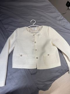 (Category: ) located in . Submitted by clearmywardrobesize.xs.s (Listing ID 1374831262, Image 1). Description: .