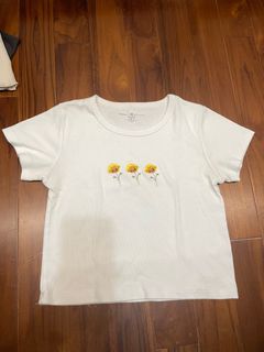 Brandy Melville, 女裝, 上衣, T-shirt - Carousell