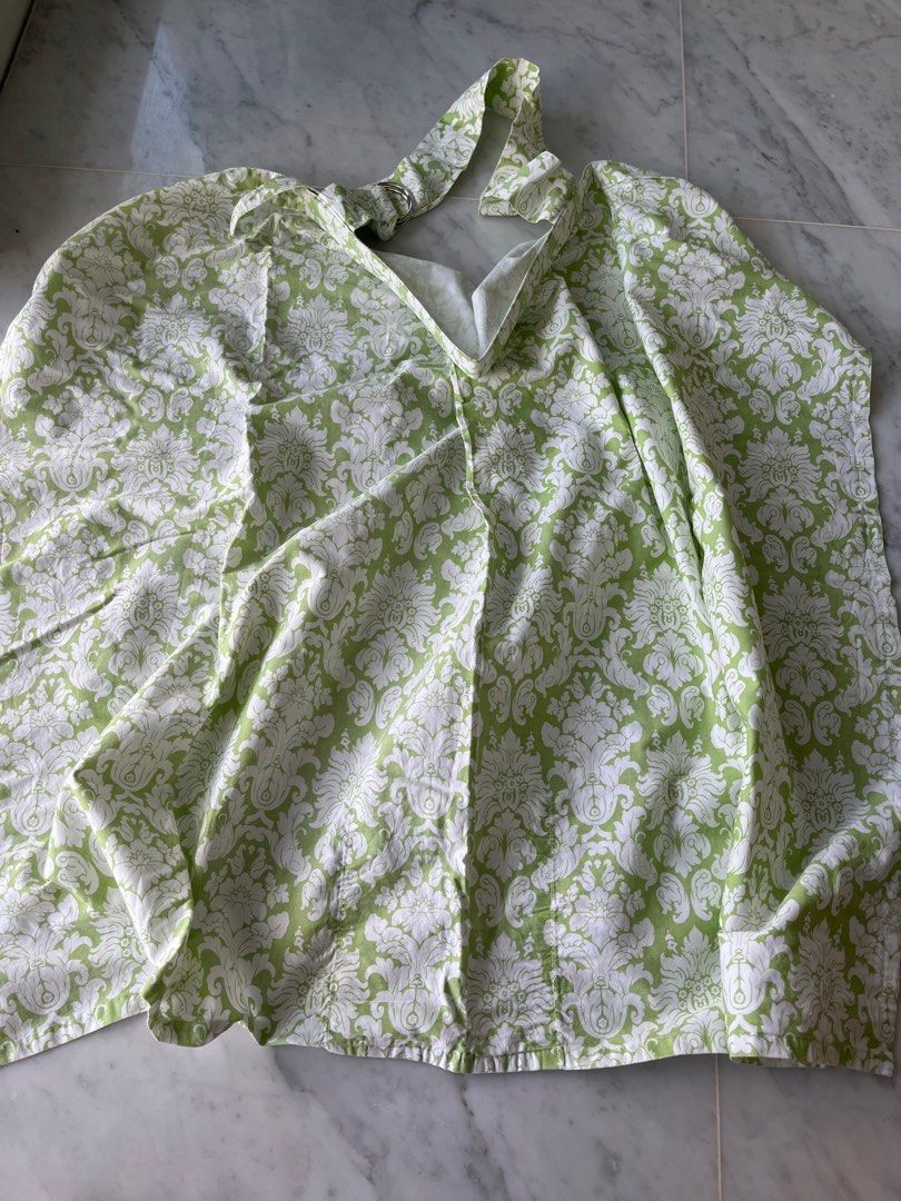 Breastfeeding Nursing Cover (Category: Breastfeeding & Bottle Feeding) located in Singapore. Submitted by chch12 (Listing ID 1374710592, Image 1). Description: Has plastic stiffener around the neck so it does not smoulder / easy to see the baby. Neck and back sash length adjustable Comes with cover, easy to wash & pretty..