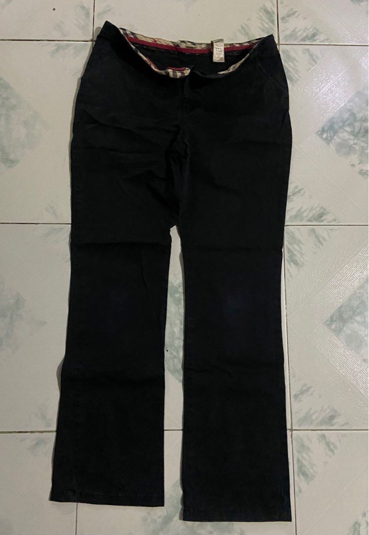 Burberry Pants Womens (Category: Other Bottoms) located in Manila. Submitted by acethriftstop (Listing ID 1374768975, Image 1). Description: 28/29 x 35 for womens.
