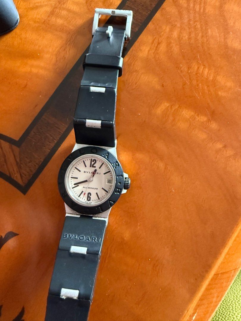 Bvulgari Diagono Watch (Category: Luxury Watches) located in Makati City. Submitted by coolflower.222 (Listing ID 1374729024, Image 2). Description: Bvulgari Diagono Watch Guaranteed Authentic 10/10 Intact Working Open for meet up! Watch only.