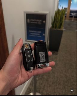 (Category: ) located in . Submitted by zapdeals_sg (Listing ID 1374748658, Image 1). Description: .
