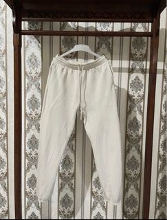 (Kategori: ) berada di . Dikirim oleh tyraa.a (ID iklan 1374813931, Gambar 1). Deskripsi: .