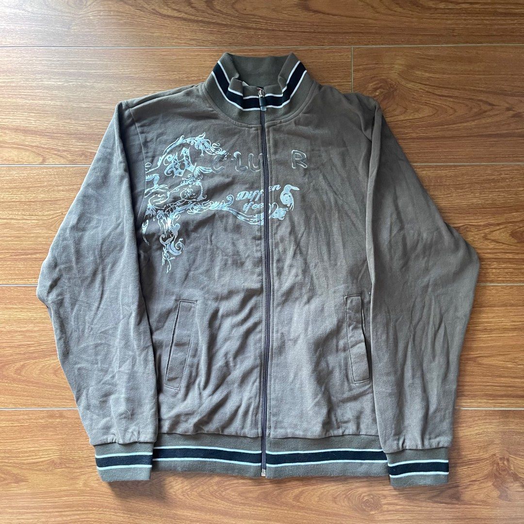 club r y2k mens jacket (Category: Coats, Jackets and Outerwear) located in Quezon City. Submitted by geminislol (Listing ID 1374762097, Image 1). Description: ✿ size: s (width 20, length 24 in) ✿ never worn ✿ payo or dop within 3 days ✿ mop: gcash/maya/unionbank only ✿ mod: direct jnt or sdd (loc: qc) ✿ dm for any inquiries and for more photos of the item! .