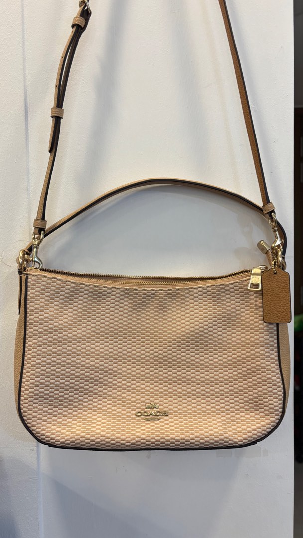 (Category: ) located in . Submitted by shopa-holic (Listing ID 1374809286, Image 1). Description: .
