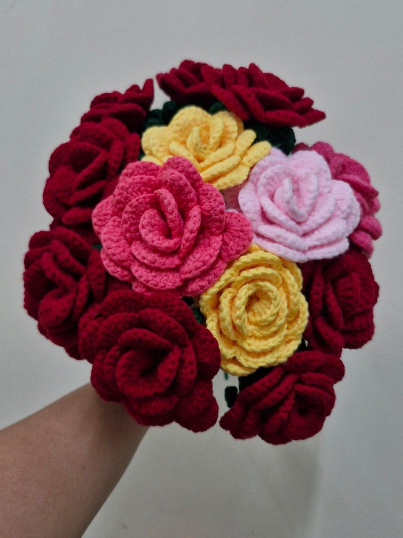 Crocheted Rose Flowers (Category: Flowers & Bouquets) located in Paranaque City. Submitted by mi_artesano_mnl (Listing ID 1374773451, Image 1). Description: 🌹 Crocheted Roses Handmade blooms that never fade 🌿 Sold per piece. Each stem features: ✨ 1 elegant rose 🍃 2 delicate leaves Perfect for gifting, decor, or just brightening up your space! Custom colors available 🌹 Crafted with care and lots of love 💖 💰 50% downpayment is required upon o
