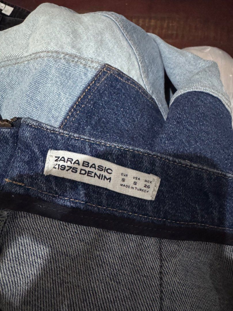 Denim Skirt (Category: Skirts) located in Mandaluyong City. Submitted by ksc_stuff (Listing ID 1374717659, Image 2). Description: .