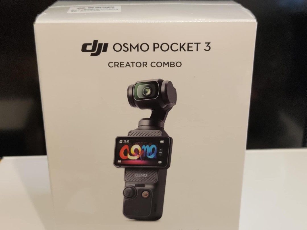 由 ouoilike (刊登 ID 1374879796，圖片 1) 提交，位於 彰化縣 (Changhua) 的 DJI Pocket 3全能套裝 (類別：空拍機)，說明：【售】： DJI Pocket 3全能套裝 【商品狀況】：全新 【交易方式】：面交、寄送 【面交地點】：彰化、台中地區可面交 (外縣市可談) 【聯絡方式】：私訊或留言 【保 固】：在保 【售 價】：20000元 【本體及配件】： 1. DJI Pocket 3 主機 2. Type‑C to Type‑C 快充線 3. 防護殼 4. 手繩 5. 1/4″ 螺紋手把 6. 廣角鏡 7. DJI Mic 2 發射器 8. 防風毛套 9. 背夾式磁鐵 10. 續航手把 11. 迷你三腳架 12. 收納包。