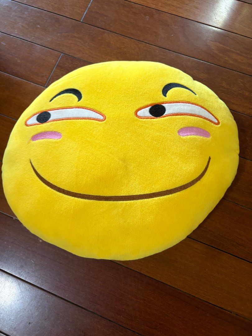 Emoji Cushion