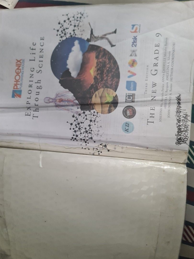 Exploring life through science Grade 9 (Category: Textbooks) located in Quezon City. Submitted by bt-enterprises (Listing ID 1374759203, Image 2). Description: all goods just underlined in 2-3 pages see photos and replaced cover other than that wala n po ibang flaws.