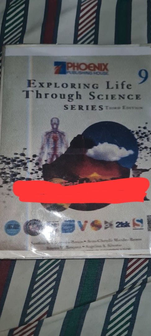 Exploring life through science Grade 9 (Category: Textbooks) located in Quezon City. Submitted by bt-enterprises (Listing ID 1374759203, Image 1). Description: all goods just underlined in 2-3 pages see photos and replaced cover other than that wala n po ibang flaws.