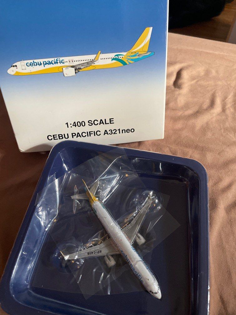 Gemini jets 1:400 Scale Die - Cast model Aircraft (Category: Vehicle & Diecast Models) located in Pasig City. Submitted by santiago4402 (Listing ID 1374816762, Image 2). Description: 1850 each negotiable icelandair TUI American airlines (sold) cebu pac (sold).